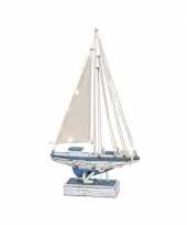 Model zeilboot met led licht 43 cm