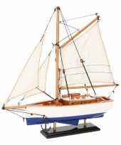 Model zeilboot model jacht blauw wit 23 cm