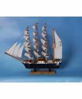 Model zeilboot pamir